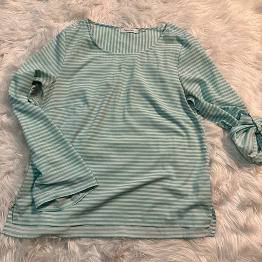 CALVIN KLEIN‎ Shirt/Blouse Size Small women’s teal white stripes casual business